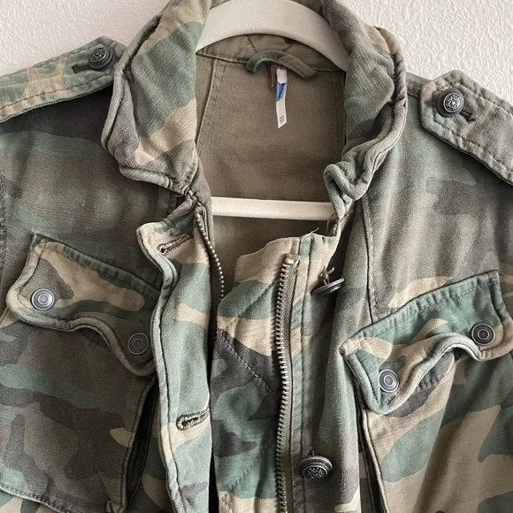 Free People 'Not Your Brother's' Surplus Utility Jacket Women’s XS Camo Green - Picture 5 of 13